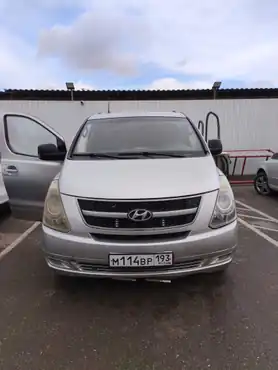 Автомобиль марки HYUNDAI модель H1-Grand-Starex 2008 г.в. VIN-номер KMFWBH7JP8U011896