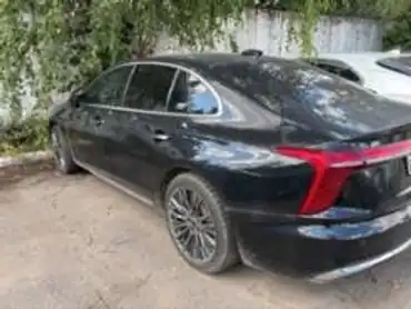 Автомобиль HONGQI H5, 2023 года выпуска, VIN: LFPH4ACP4P2B22433
