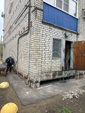 Нежилое встроенное помещение продовольственного магазина в Краснодарском крае, 87,8 кв.м. еще