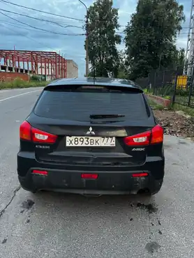 Автомобиль марки МИЦУБИС И модель АSХ 1.6 2010 г.в. VIN-номер JMBXNGA1WBZ007245. В залоге у ПАО «Совкомбанк».
