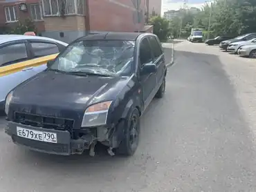 Легковой автомобиль марки: FORD модель: Fusion, год выпуска: 2006 г., идентификационный номер (VIN): WF0UXXGAJU6A26366