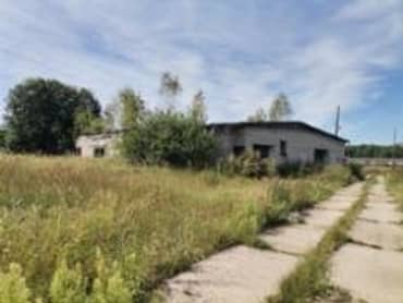 1/2 доля в праве общей долевой собственности на земельный участок, кадастровый номер 33:13:080136:291, Местоположение установлено относительно ориентира, расположенного за пределами участка. Ориентир жилой дом. Участок находится примерно в 17.5 м, по направлению на юго-запад от ориентира. Почтовый адрес ориентира: обл. Владимирская, р-н Петушинский, МО Петушинское (сельское поселение), д. Воспушка, ул. Советская, дом 39, площадь 158280 +/- 246.66; нежилое здание, кадастровый номер: 33:13:080136: