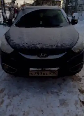 Автомобиль марки HYUNDAI модель ix35 2012 г.в. VIN-номер TMAJU81BDDJ383991 – является предметом залога ПАО "Совкомбанк"