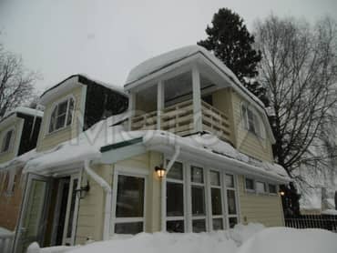 Здания и земельный участок 1176 кв.м. в Москве еще