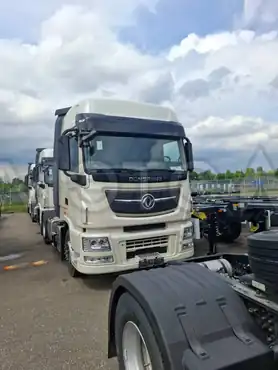 Седельный тягач Dongfeng KX 4x2, 2023 года