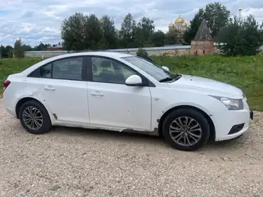 Автомобиль марки ШЕВРОЛЕ модель КРУЗ 2012 г.в. VIN-номер XUFJA696JC3043215