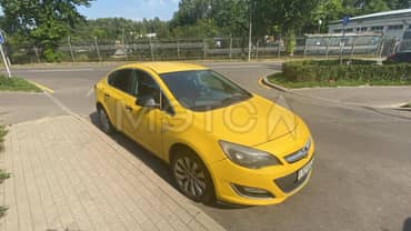 Opel Astra, 2014 года, 116 лс, 240000 км, АКПП еще