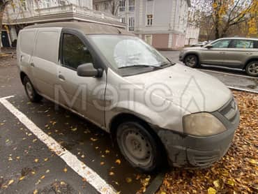 Lada Largus, 2013 года, 84 лс, 396 378 км. еще