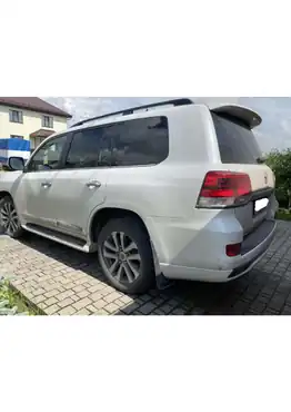 Автомобиль марки TOYOTA модель Land Cruiser 200 2016 г.в. VIN-номер JTMHX02J604128434