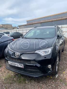 Toyota RAV4, 2018 года, 146 лс, 110000 км, АКПП еще