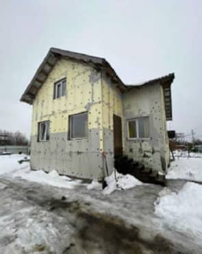 Жилой дом, кадастровый номер 50:21:0090212:6527, общей площадью 282 кв. м, расположенное по адресу: Московская область, Ленинский муниципальный район, городское поселение Горки Ленинские, д. Калиновка, ДНС «ВНИИКОП-Остров», ул. Заречная, д. 26; Земельный участок, расположенный по адресу: Московская область, Ленинский муниципальный район, городское поселение Горки Ленинские, 28 км автодороги М-4 «Дон», южнее д. Калиновка, категория земель: земли сельскохозяйственного назначения, разрешенное испол