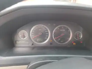 Автомобиль марки VOLVO модель S 60 2007 г.в. VIN-номер YV1RS654982678307