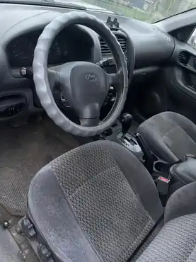 автомобиль марки HYUNDAI модель Santa Fe 2004 г.в. VIN-номер KM8SB12B44U767934