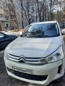 Автомобиль марки CITROEN модель C4 AIRCROSS 2012 г.в. VIN-номер VF7BUAFZPCZ905753 – является предметом залога ПАО "Совкомбанк".