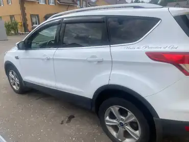 Автомобиль марки FORD модель KUGA, VIN-номер Z6FAXXESMAEL11456, Год выпуска: 2014 г., цвет Белый.
