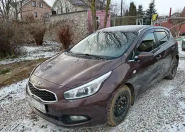 Автомобиль марки KIA модель Ceed 2013 г.в. VIN-номер XWEHN512BD0010731 является предметом залога ПАО "Совкомбанк"