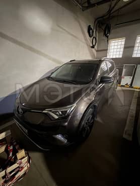 Toyota RAV4, 2018 года, 146 лс, 97888 км, АКПП еще