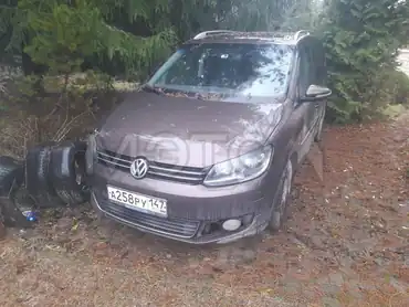 Volkswagen Touran, 2011 года, 140 лс