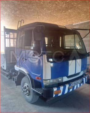 NISSAN DIESEL U-МК210КN, 1993 года еще