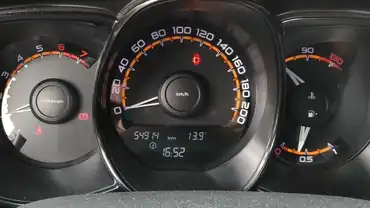 Легковой автомобиль марки: LADA, модель: Vesta, год выпуска: 2021 г., идентификационный номер (VIN): XTAGFK110MY552266,находится в залоге у ПАО "Совкомбанк"