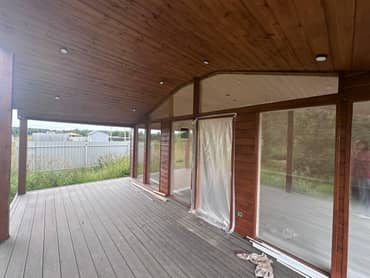 Здание, назначение: жилой дом, наименование: жилой дом, площадью 59.3 кв.м, количество этажей: 1, в том числе подземных 0 адрес: Российская Федерация, Московская область, м.о. Истра, д Еремеево, кв-л 0040357, д. 1669, кадастровый номер: 50:08:0040357:1822. Земельный участок, категория земель: земли сельскохозяйственного назначения, разрешенное ис пользование: под дачное строительство, общей площадью 1083 кв. м, адрес: Московская область, Истринский район, деревня Еремеево, кадастровый номер: 50:08:0040357:1669