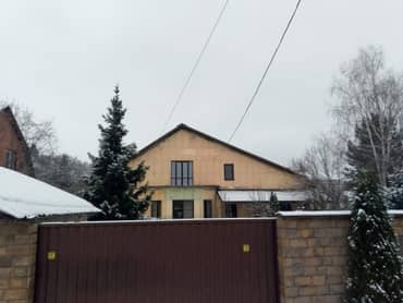 Здание (дом), назначение: жилое, этажей: 3, площадь 335,5 кв. м, кадастровый номер: 50:10:0020901:955; Здание (гараж), назначение: нежилое, этажей: 1, площадь 12 кв. м, кадастровый номер: 50:10:0020901:880; Земельный участок, категория земель: земли сельскохозяйственного назначения, виды разрешенного использования: для  садоводства, площадь 800 кв. м, кадастровый номер: 50:10:0020901:109, Московская область, Химкинский район, с. т. «Пойма», уч. № 109