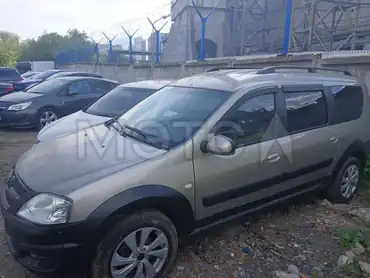 Lada Largus, 2015 года, 105 лс, 179310 км
